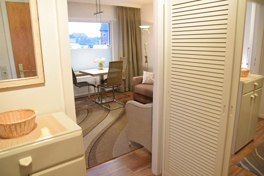 Gemütliches 2-zimmer-appartement Mit Balkon Richtung Süden. *